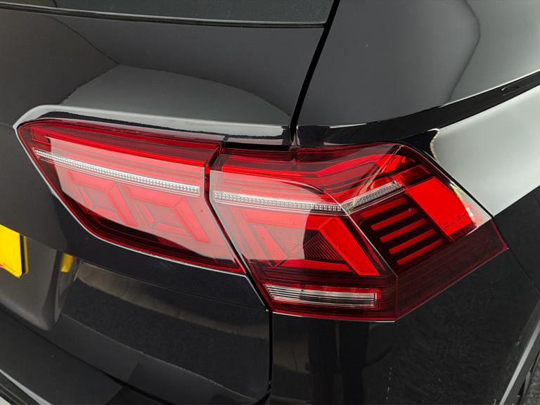 Volkswagen Tiguan Photo bsapi-70758a130407bb5f2e6f738a38a8f286c3316c2a.jpg