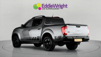 NISSAN Navara Photo 1