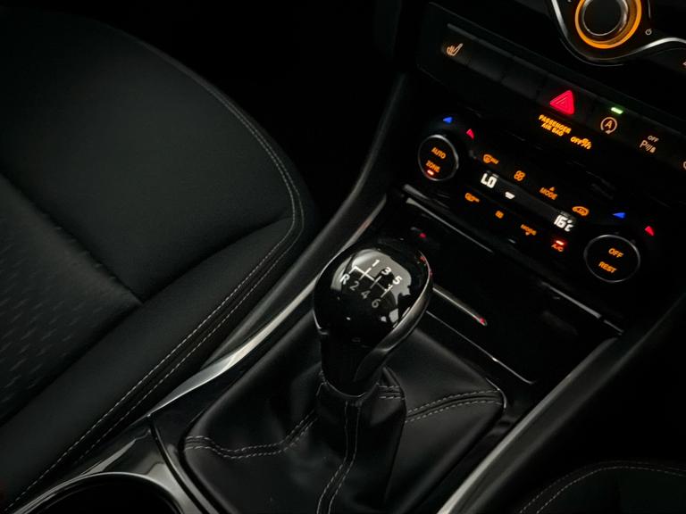 INFINITI Q30 Photo bsapi-7275436982aa3d78f9f30cff6c2aad6f8dd4df7b.jpg