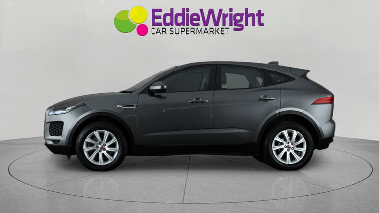JAGUAR E-PACE Photo bsapi-72b760ca4ce263a5d402d112e622adeaed3b651a.jpg