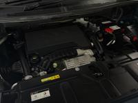 PEUGEOT 5008 Photo 13