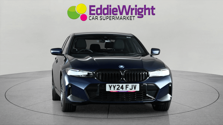 BMW 3 Series Photo bsapi-73928f36a0355ac36b983c0859bef68dad36d7b8.jpg