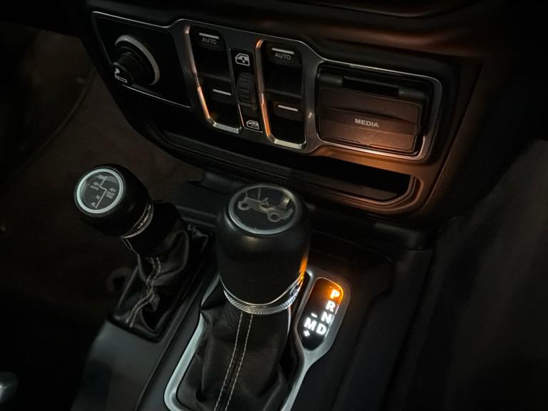 JEEP Wrangler Photo bsapi-74ea03788e9747305ff5056b9341e706613c1705.jpg