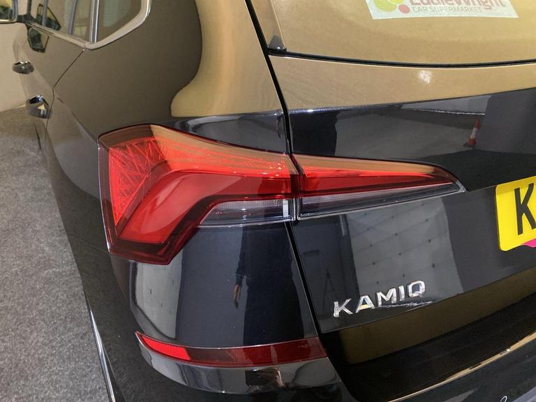 ŠKODA KAMIQ Photo bsapi-7615b7c036b49d9afb9510109b718755439c7710.jpg