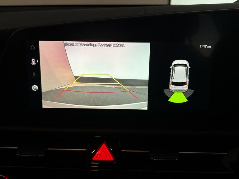 KIA Niro Photo bsapi-767807d2470902597cfb224526b5711e68699b3b.jpg
