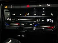 Volkswagen T-Roc Photo 11