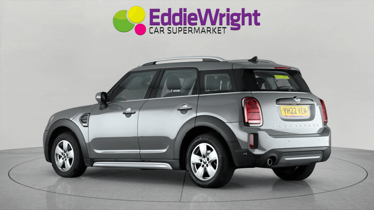 MINI COUNTRYMAN Photo bsapi-777947b25bf48226cf6d039f2c08c6ac158fb85a.jpg