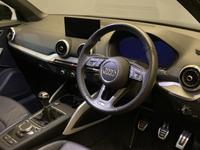 Audi Q2 Photo 3