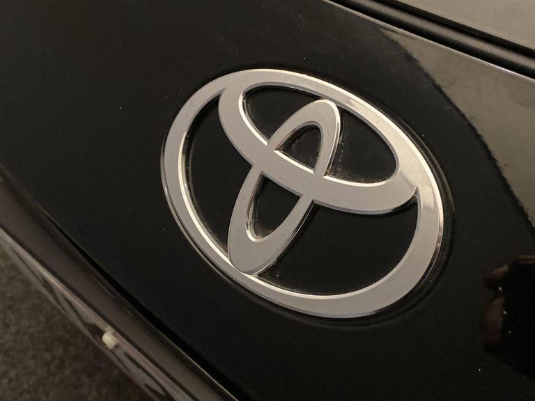 TOYOTA PRIUS Photo bsapi-77ac202e971461ec986be550305198aaf2144929.jpg