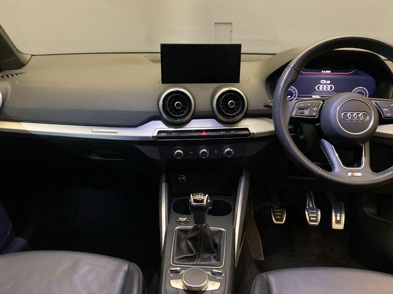 Audi Q2 Photo bsapi-786c7b014fe265c518195c1d9162ccf2c4386589.jpg