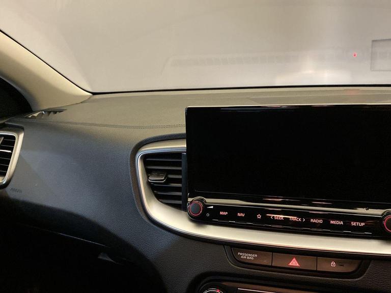 Kia CEED Photo bsapi-78b259ecb3a5140ada76ea2f73d877bdf104de49.jpg