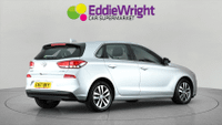 HYUNDAI I30 Photo 6