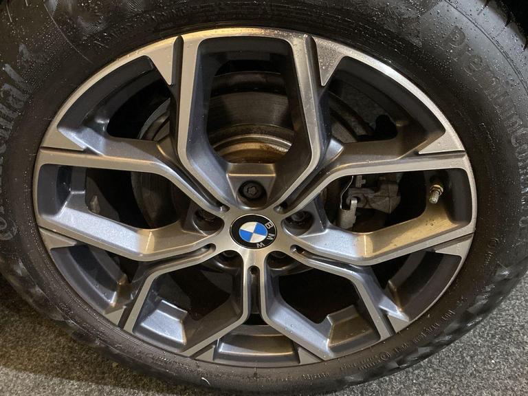 BMW X1 Photo bsapi-7971842801278aeed6497fd8c963a1048e5d2a48.jpg