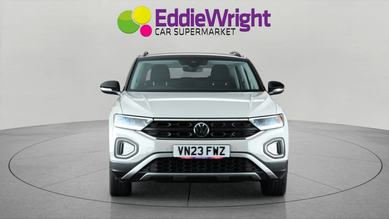 VOLKSWAGEN T-Roc Photo bsapi-7a42175c761eaac4a1bc022c9b6d9531bbd80a5b.jpg