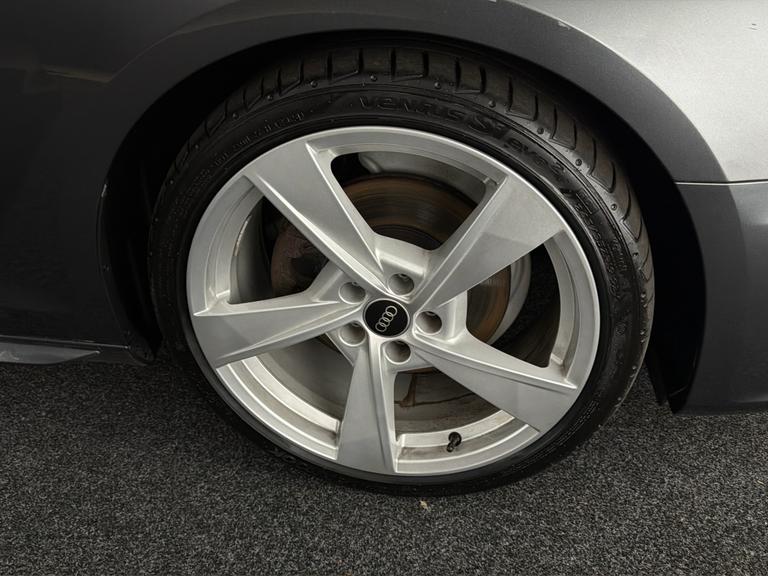 AUDI A4 Photo bsapi-7a68d3a2fbe14e1ed210b550a309f5b766d6d0d4.jpg
