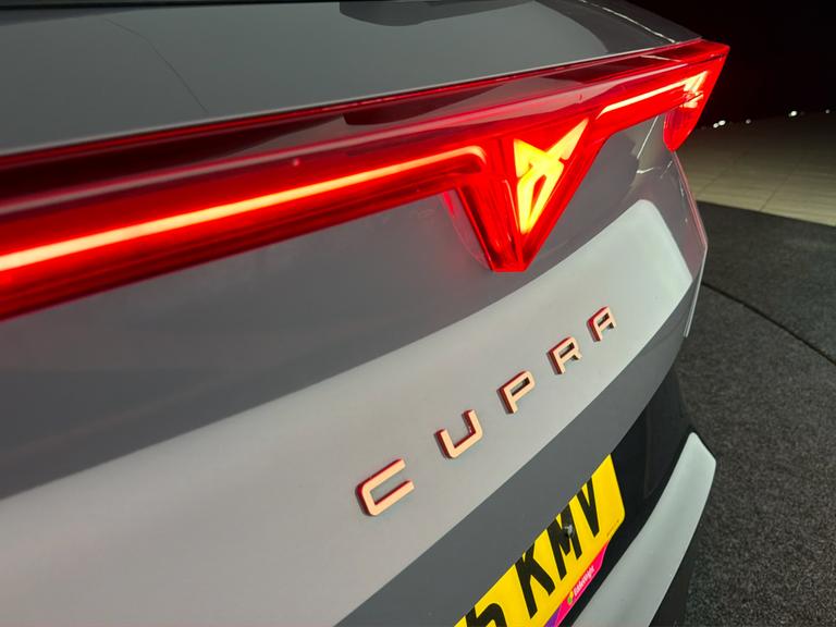 CUPRA FORMENTOR Photo bsapi-7ab96e67a8a9816313868ba040309e243d4d664a.jpg