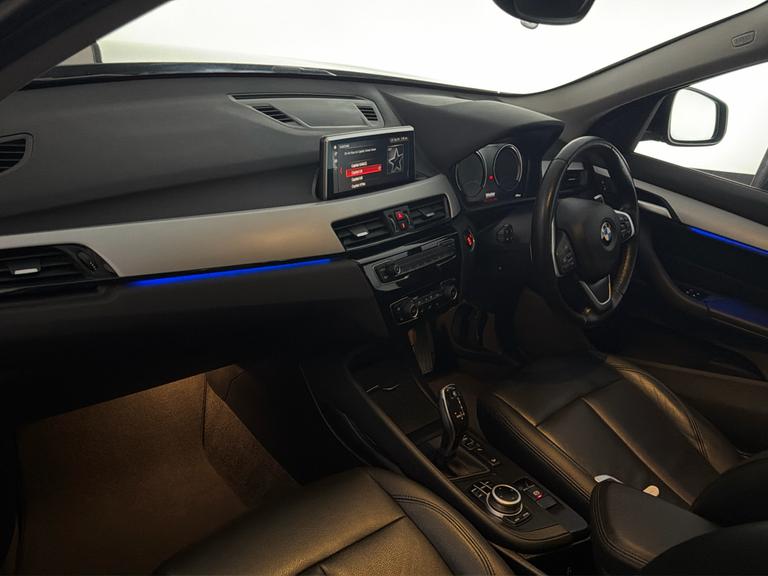 BMW X1 Photo bsapi-7c9b054659f7be613da5a5466a2758776e457dbd.jpg