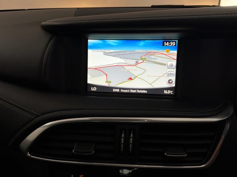 INFINITI Q30 Photo bsapi-7c9f5b13214080a5f26df5b96bf4c75f00f219b5.jpg