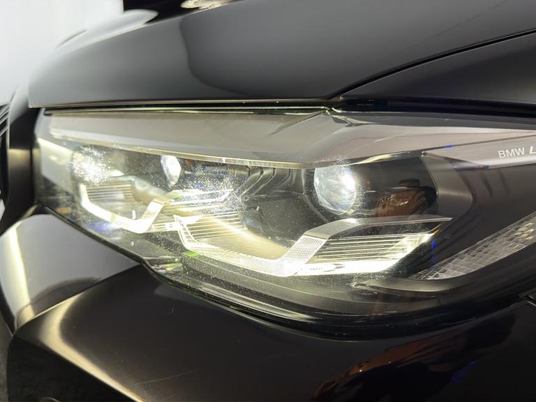 BMW 5 Series Photo bsapi-7d4882119b824454ff9db464d9edc26ad396c024.jpg