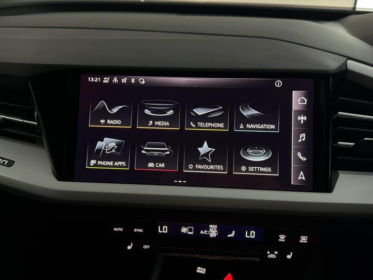 Audi Q4 E-Tron Photo bsapi-7d7eb91530c5b8c38ff24d6ca27cf40ddd92ee9e.jpg