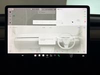 TESLA Model 3 Photo 17