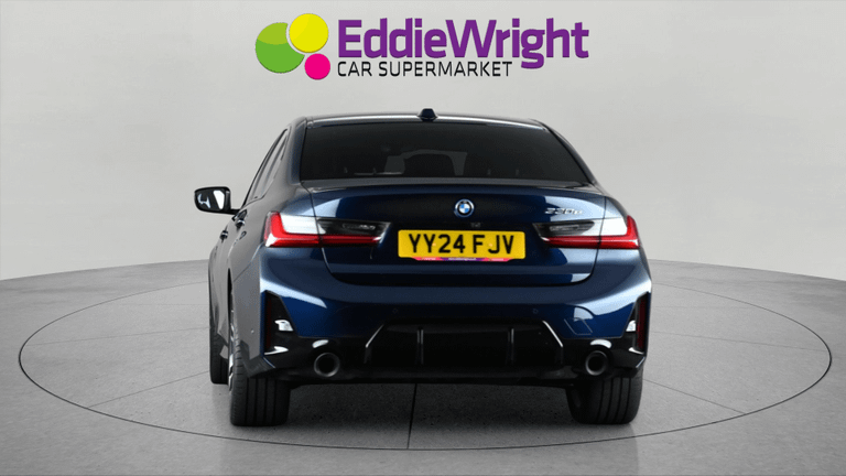BMW 3 Series Photo bsapi-7e5673322df42a9a69330f4c1b21945cbd6aa2b2.jpg