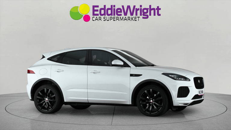 JAGUAR E-PACE Photo bsapi-80635b32342a632878b8388a7b17766246e1abdb.jpg