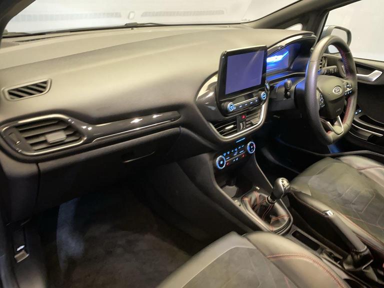 Ford FIESTA Photo bsapi-807d937d7c3dbdefcc1e0bbcbd0bdc4e41bfe7be.jpg