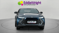 TOYOTA C-HR Photo 1