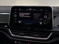 Volkswagen T-Roc Photo 28