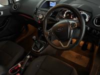 FORD Fiesta Photo 9