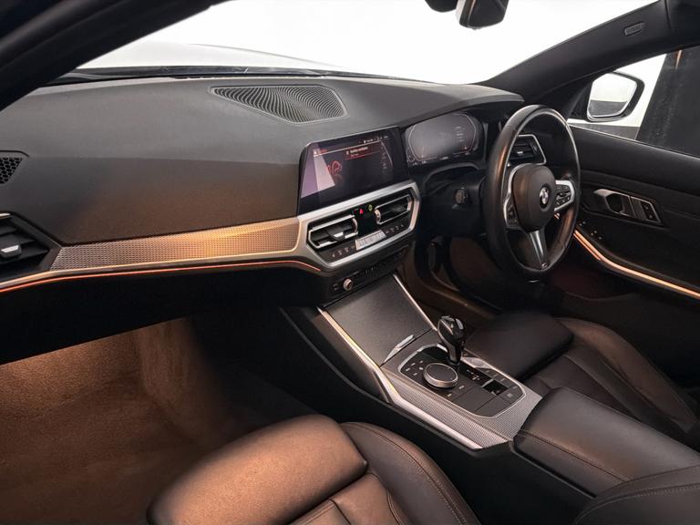 BMW 3 SERIES Photo bsapi-81ff841d2df2fd83c17e4d8d9f8c282287950397.jpg