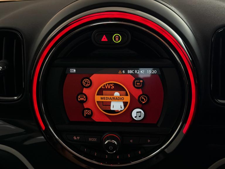 MINI COUNTRYMAN Photo bsapi-8292af304af2fb9bfcb0a06159e842bfc3c901a2.jpg
