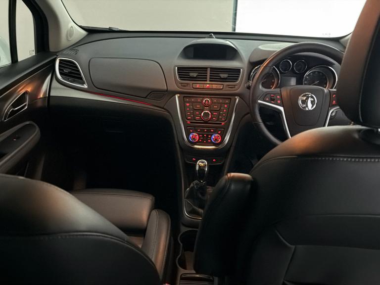VAUXHALL Mokka Photo bsapi-82efa8a3b9e72607372146b6653bb63970f3e38b.jpg