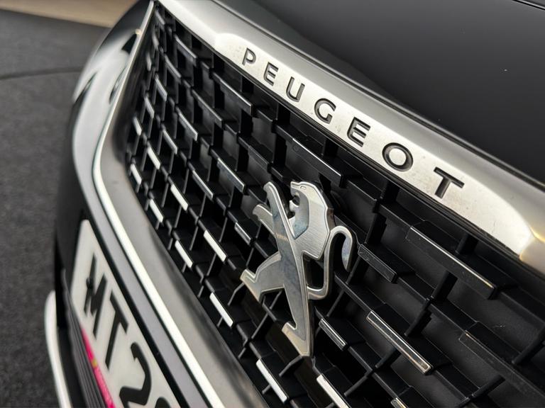 PEUGEOT 3008 Photo bsapi-831130b0cc1d73c57c380ce4340377c33355b1da.jpg