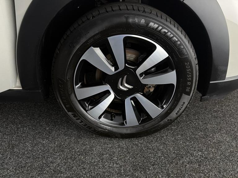 Citroen C3 Photo bsapi-844e0493c21b506f757569b9035ec1cb707af044.jpg