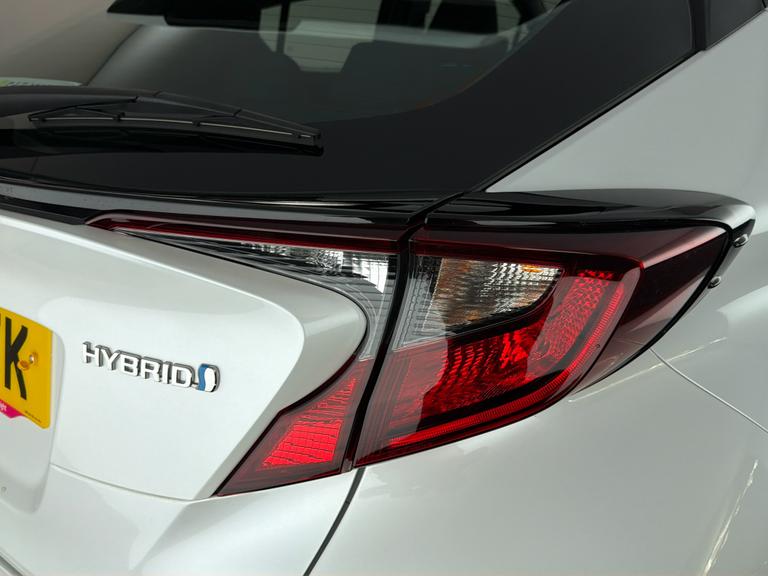 Toyota C-HR Photo bsapi-8477254c63f93631d52ad6ca56c505d795873173.jpg