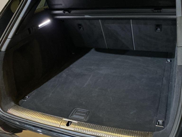 Audi A4 AVANT Photo bsapi-84852569b1860e5355ee1674523d3360d4ce23df.jpg