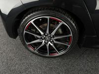 TOYOTA Yaris Photo 21