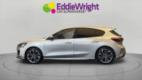 FORD FOCUS Photo 2