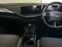 VAUXHALL Astra Photo 4