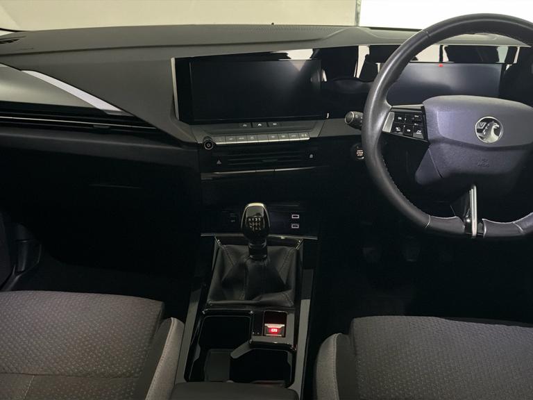 VAUXHALL Astra Photo bsapi-85b4bb91a1ce450f2a6fb1f7ba4a5559fa73f654.jpg