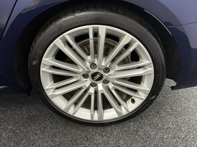 AUDI A4 Photo bsapi-862e317518acad190948846a94a4b8d16a183bd4.jpg