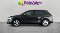 VOLKSWAGEN Tiguan Photo 3
