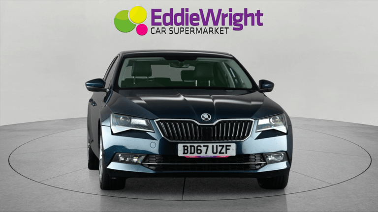 Skoda Superb Photo bsapi-86f9a9058c271f5052e656d7887332a8a183645e.jpg