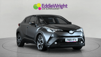 Toyota C-HR Photo 0