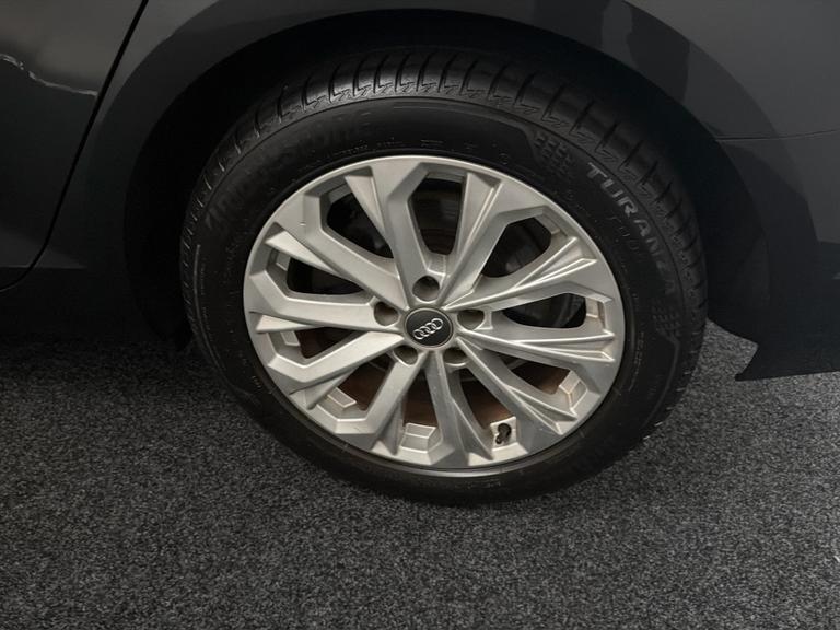 Audi A4 Photo bsapi-87a403eff9d31b9eb139923d1df16fa296da7133.jpg