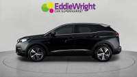 PEUGEOT 3008 Photo 2