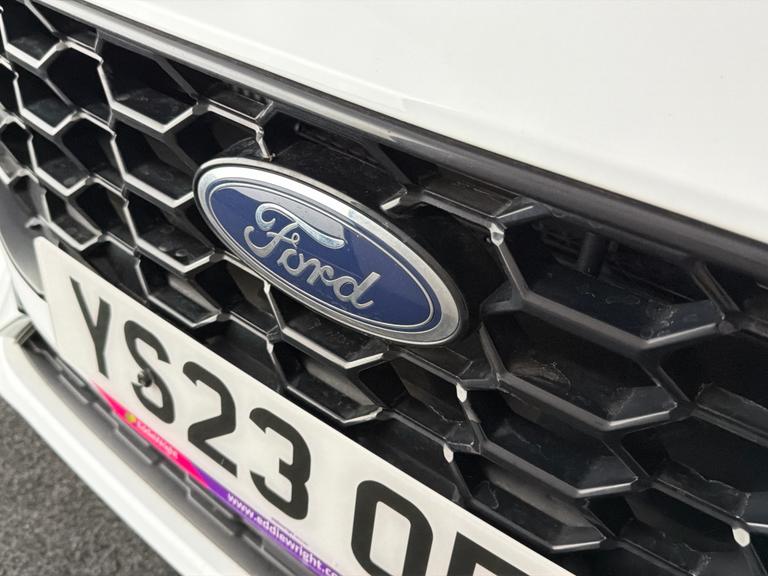 Ford FIESTA Photo bsapi-8809bb857d9de1fa47780854411fe8260a5874c2.jpg