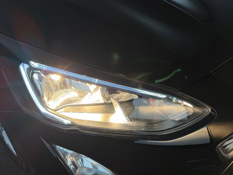 FORD Focus Photo bsapi-881d5a30ed63e567da5b07a784987ef711fd5f37.jpg